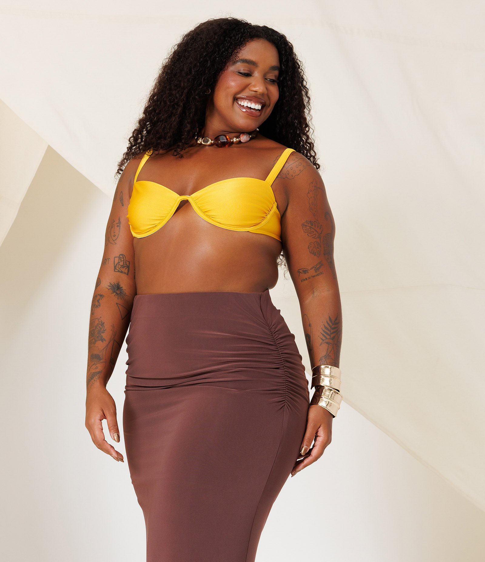Saia Longa com Franzido no Quadril e Fenda nas Costas Curve & Plus Size Marrom 2