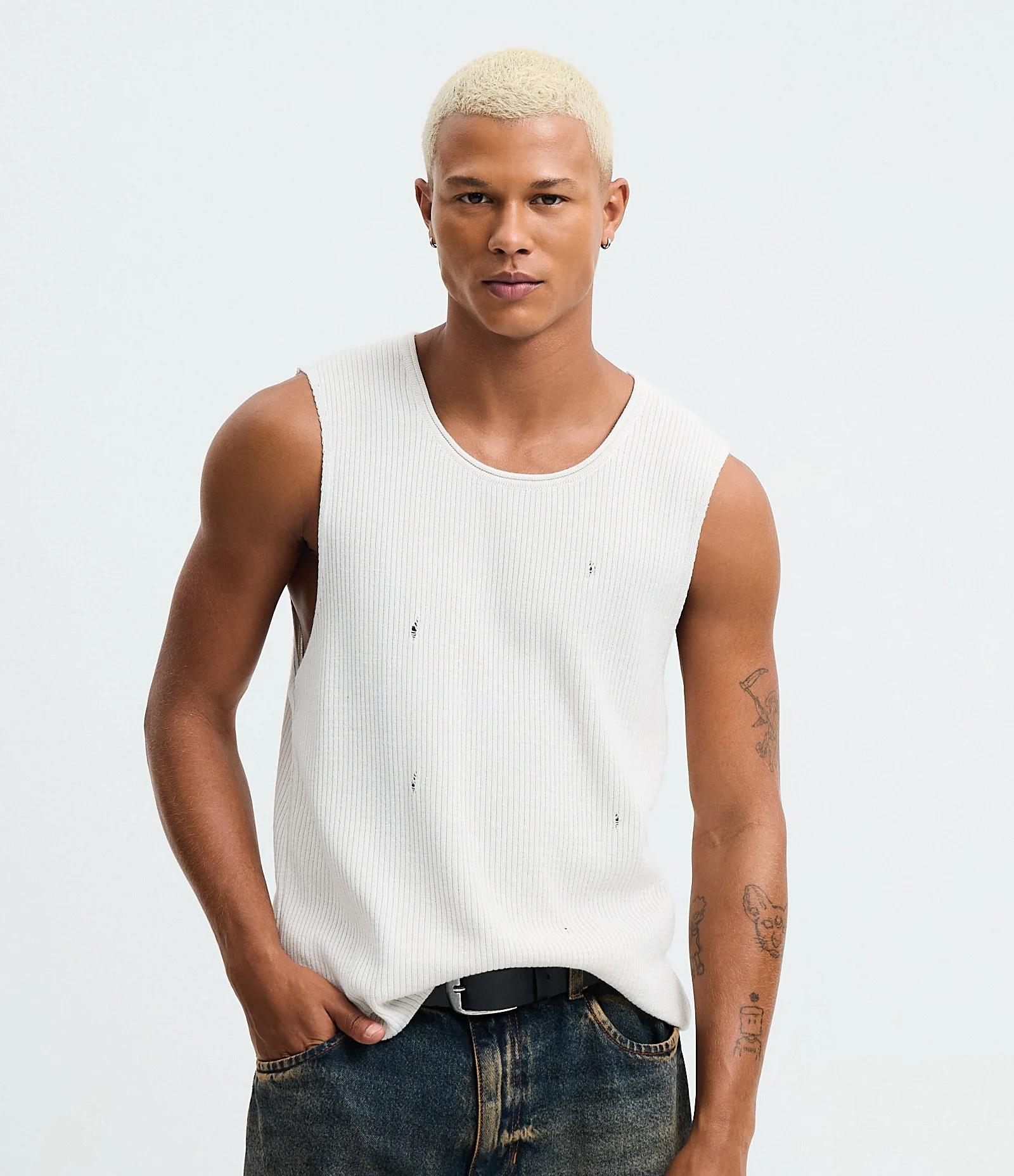 Regata em Tricô Texturizado com Puídos Branco 1