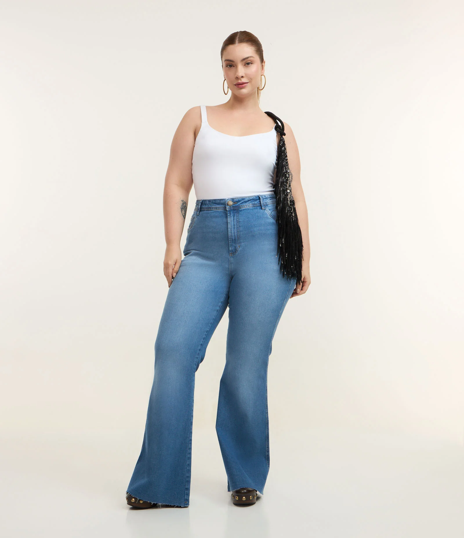 Calça Jeans Flare com Elastano Curve & Plus Size Azul 1