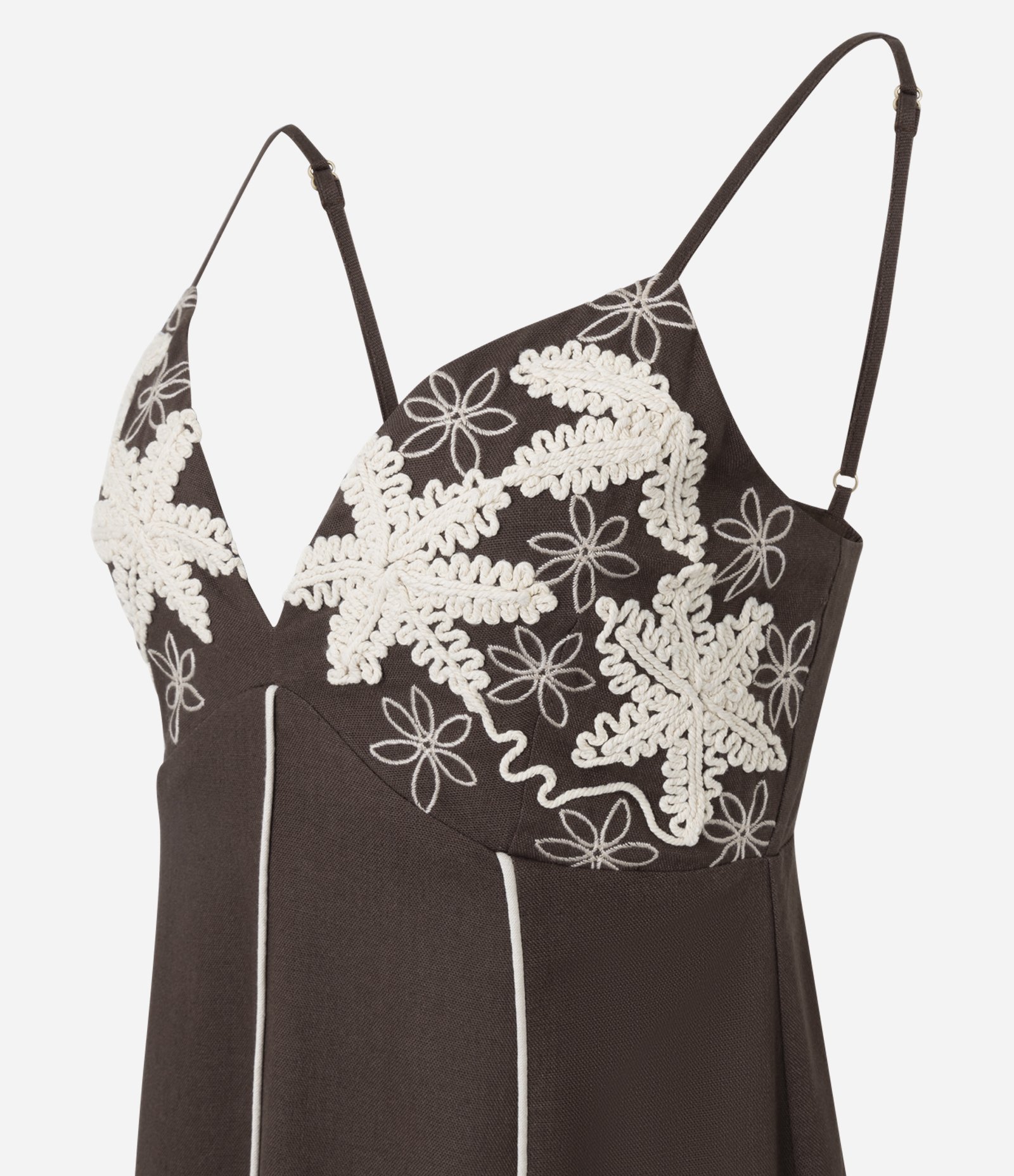 Vestido Midi em Viscolinho com Bordados no Busto Marrom 6