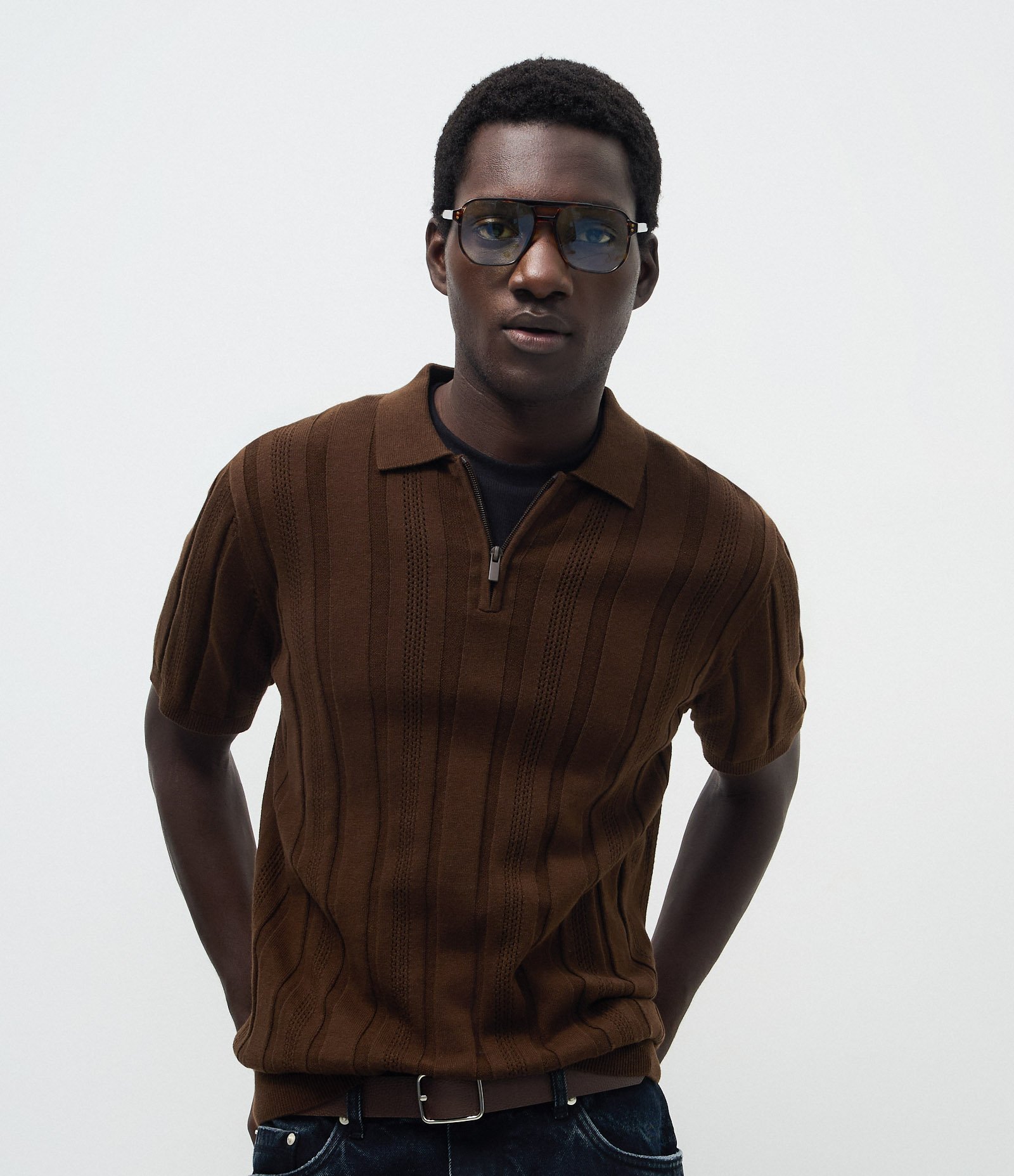 Camisa Polo Texturizada em Algodão com Zíper Marrom 1