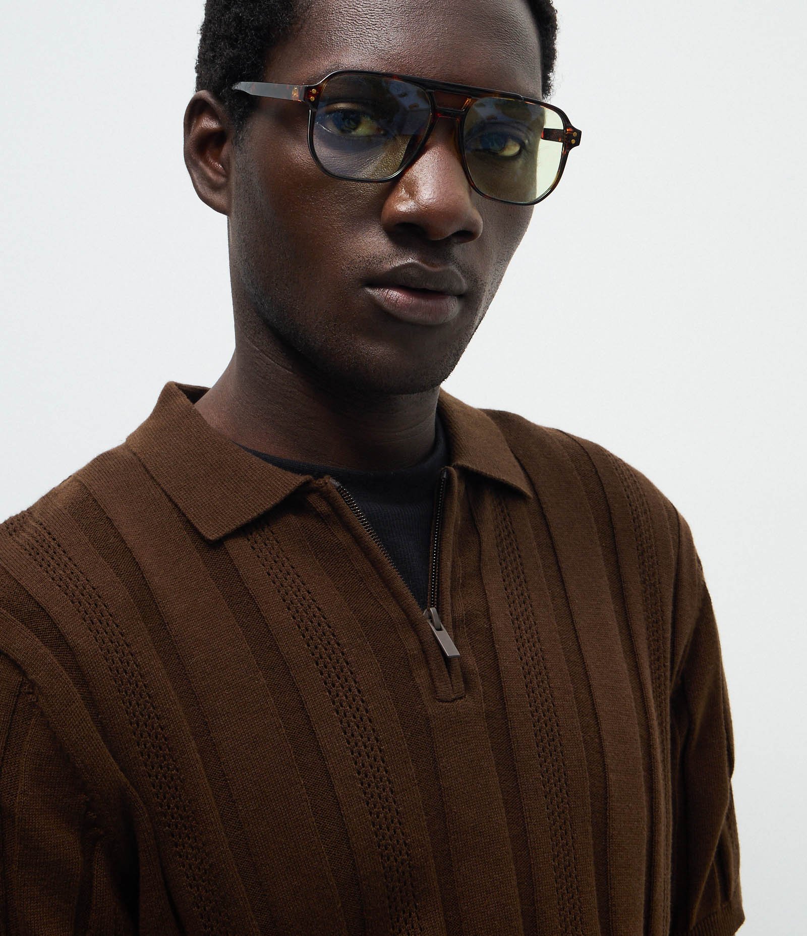 Camisa Polo Texturizada em Algodão com Zíper Marrom 3