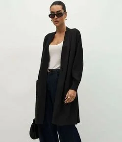 Cardigan Alongado em Tricô com Bolsos