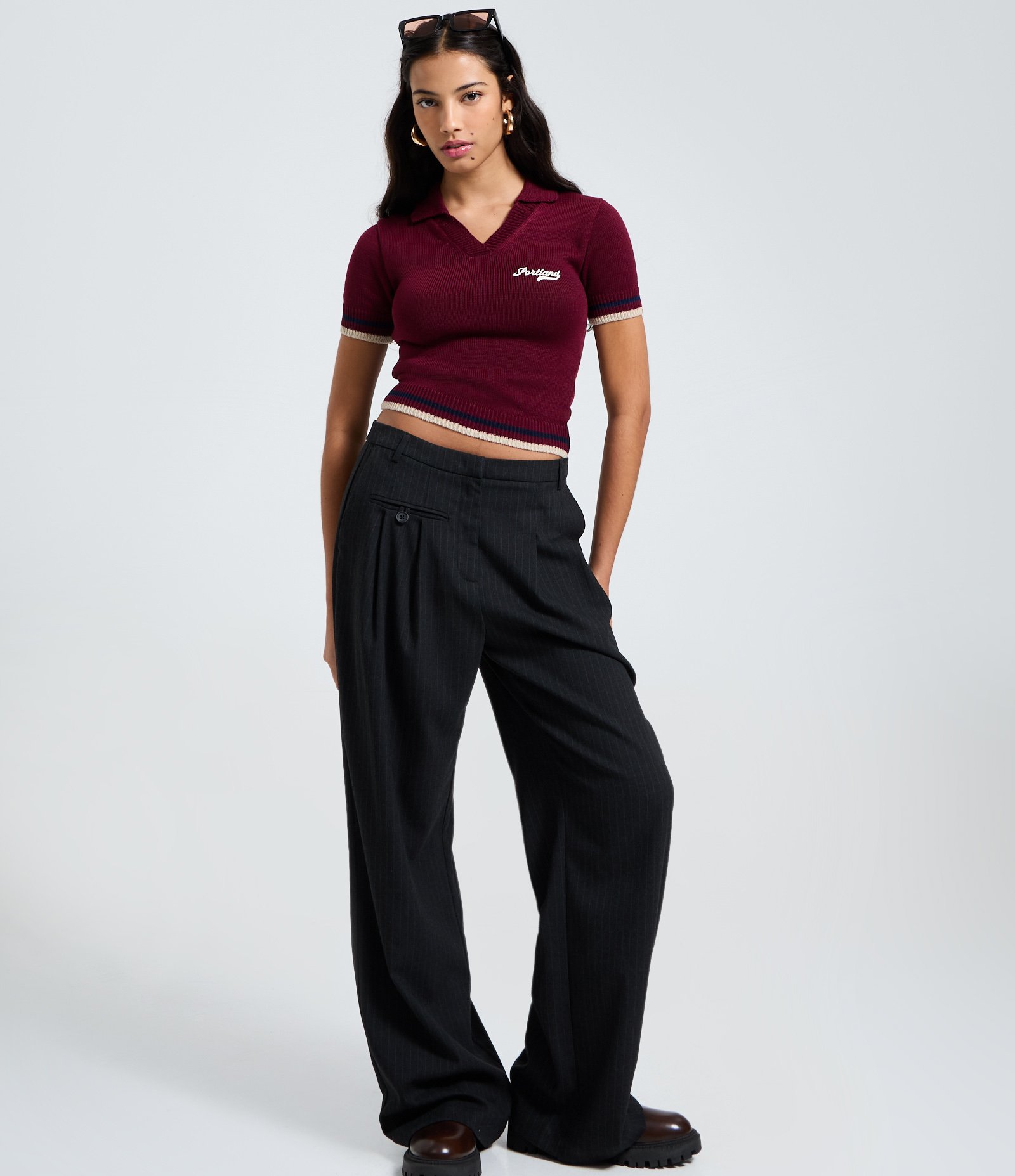 Blusa em Tricô com Gola Polo e Lettering Bordado Vermelho 2