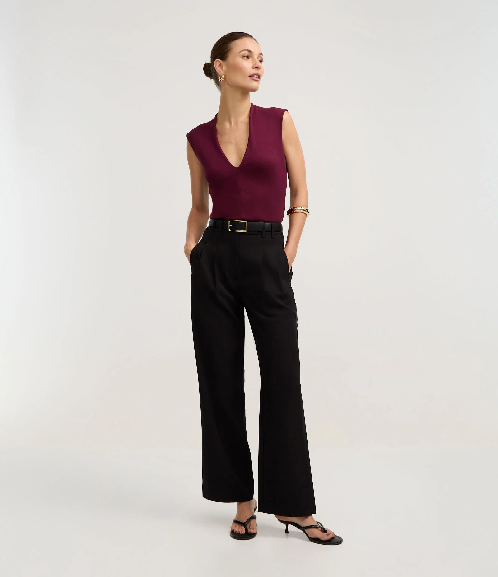 Blusa Regata em Ribana com Alça Larga e Decote V Vermelho 2