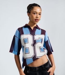 Camiseta Polo em Tricô Sportcore com Lettering 82