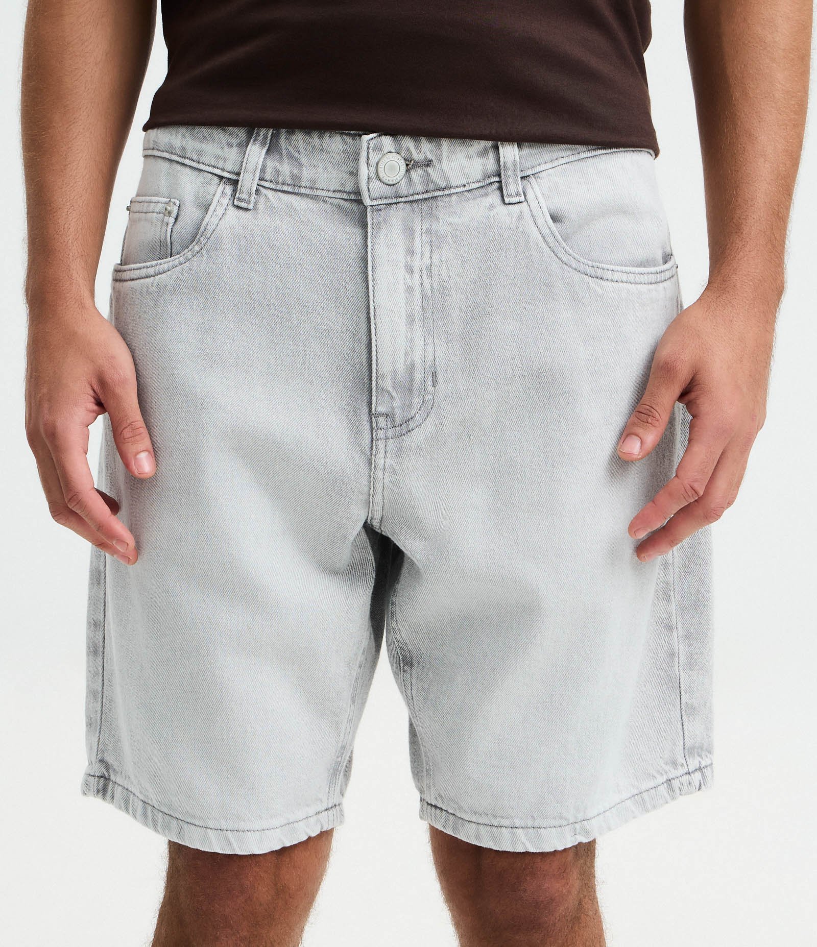 Bermuda Slim em Jeans com Bolsos Cinza 2