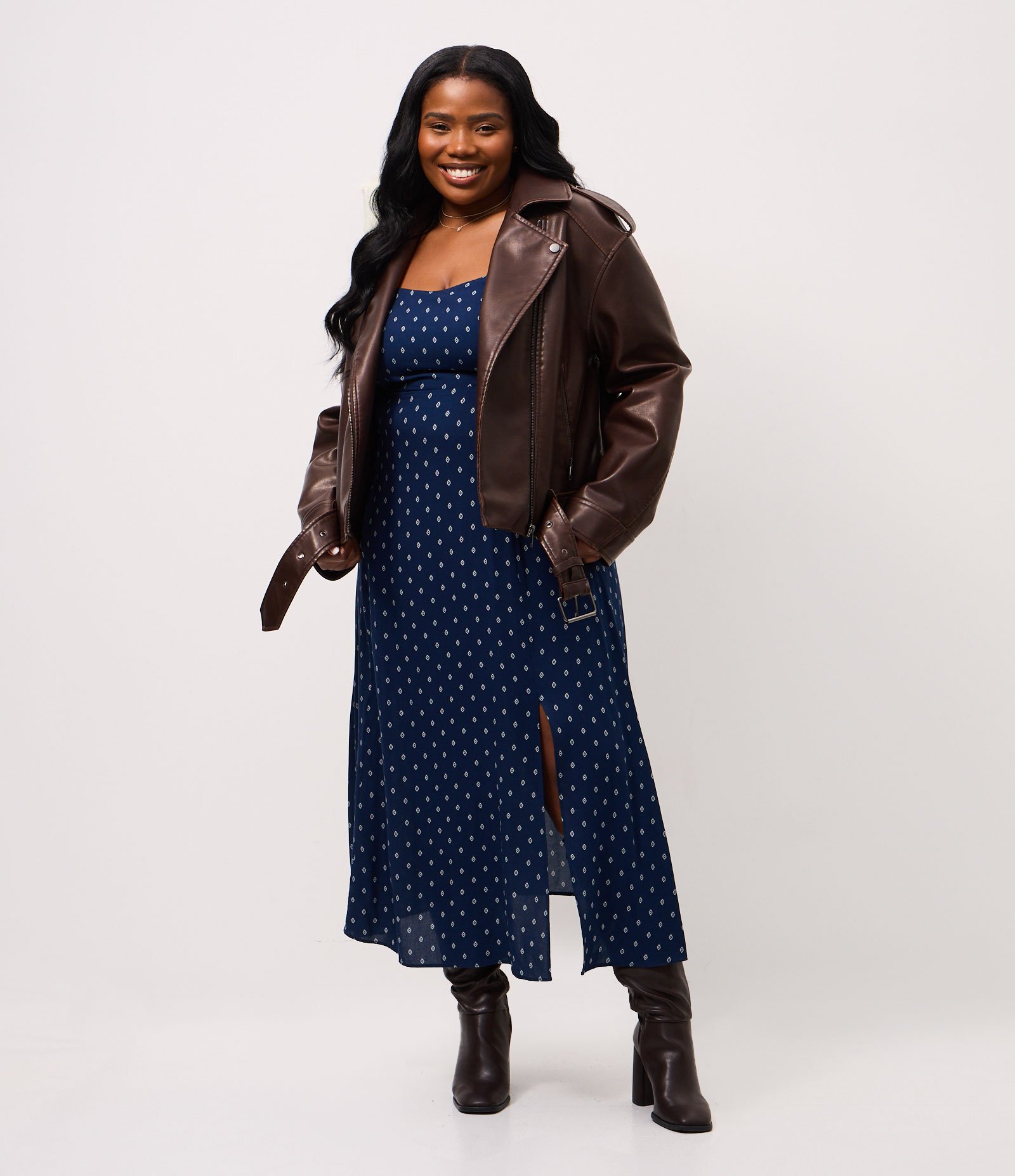 Vestido Midi em Viscose Chalis com Estampa Gravataria Curve & Plus Size Azul 1
