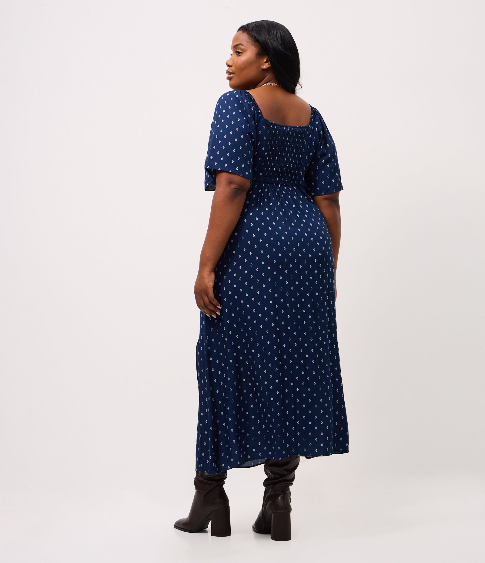 Vestido Midi em Viscose Chalis com Estampa Gravataria Curve & Plus Size Azul 4