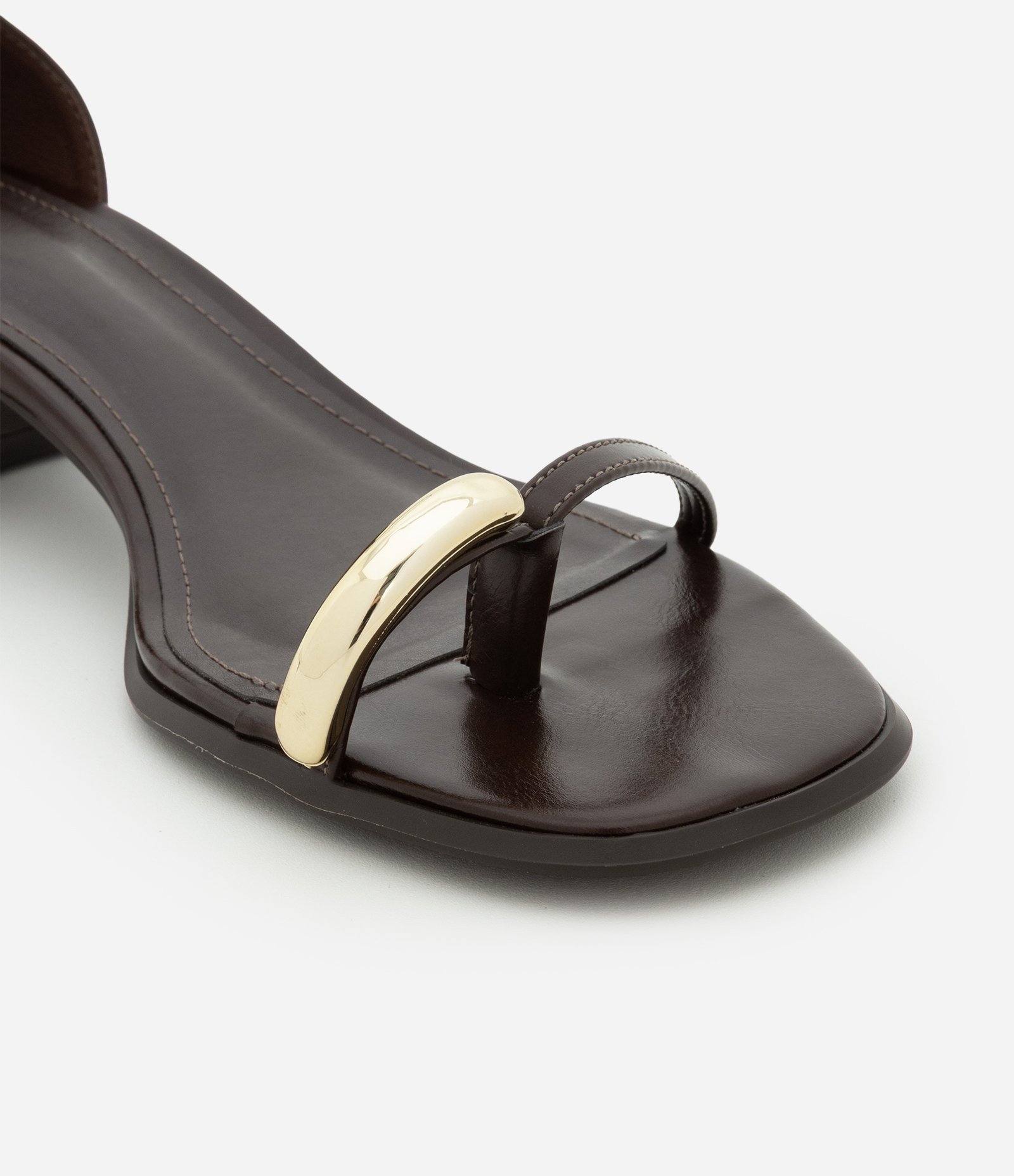 Sandália de Salto Bloco com Dedeira em PU Marrom Escuro 5