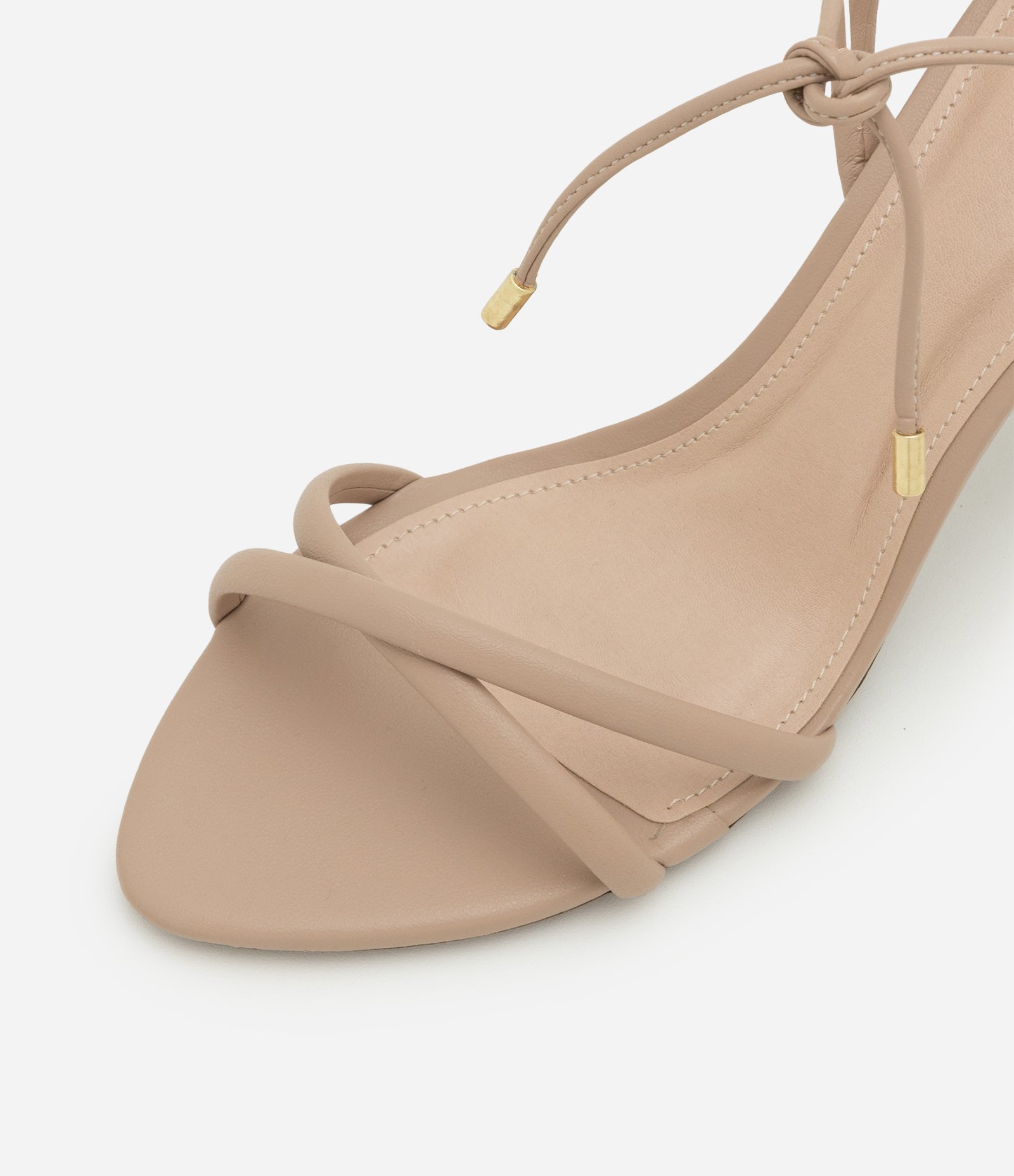 Sandália com Tiras e Bico Folha Bege 3