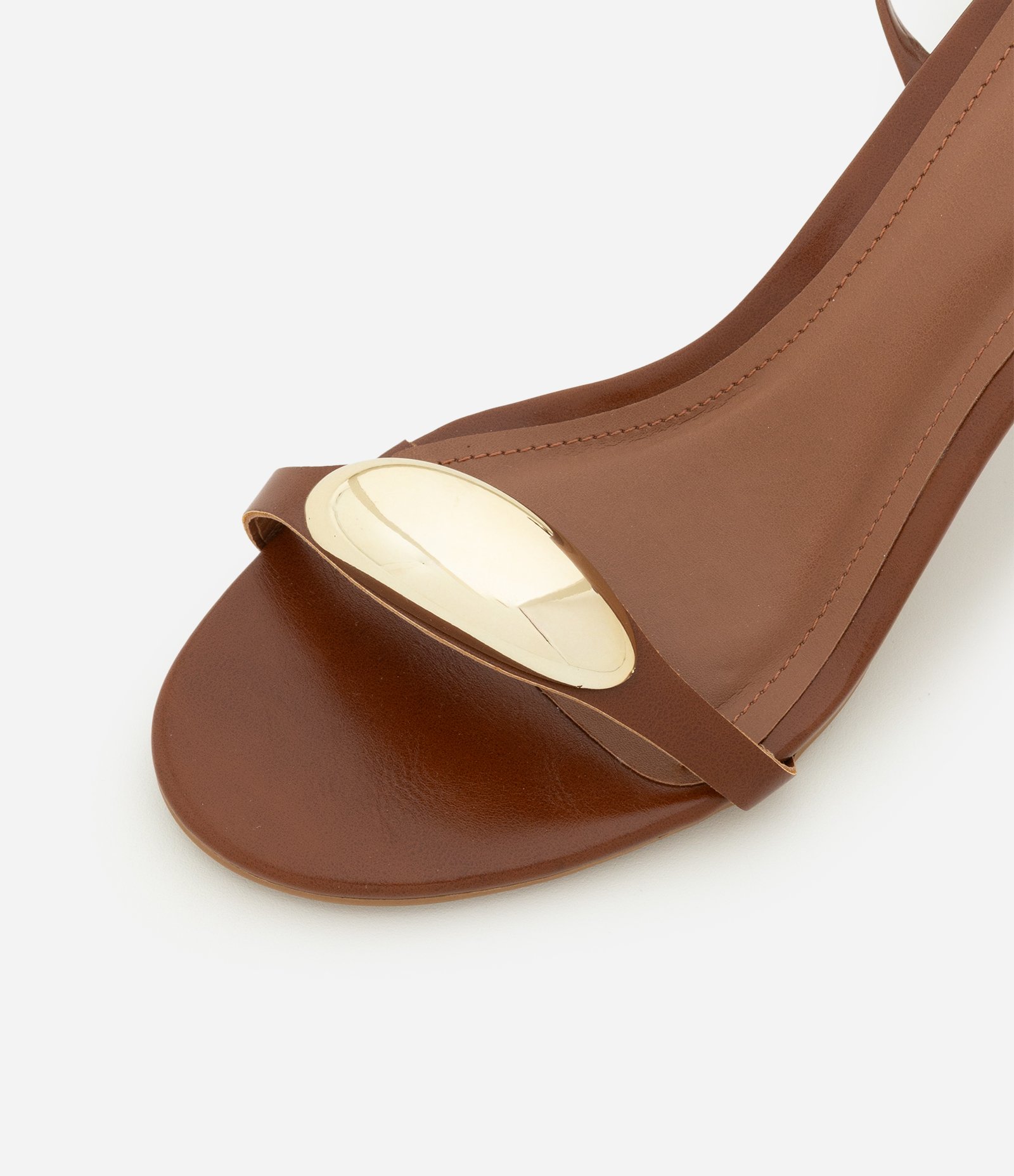 Sandália de Bico Redondo com Detalhes em Bold Marrom 3