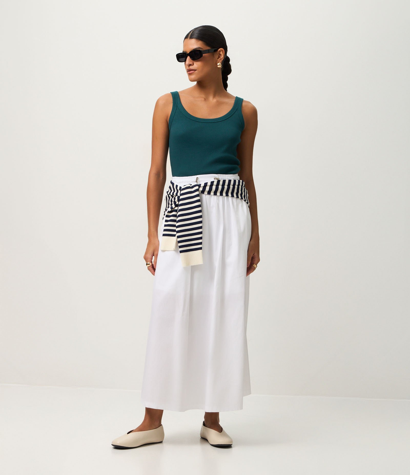 Blusa Regata em Ribana com Decote U Verde Escuro 3