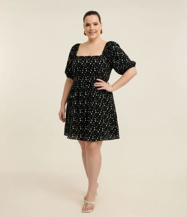 Vestido Curto em Viscose com Estampa de Limões Curve & Plus Size