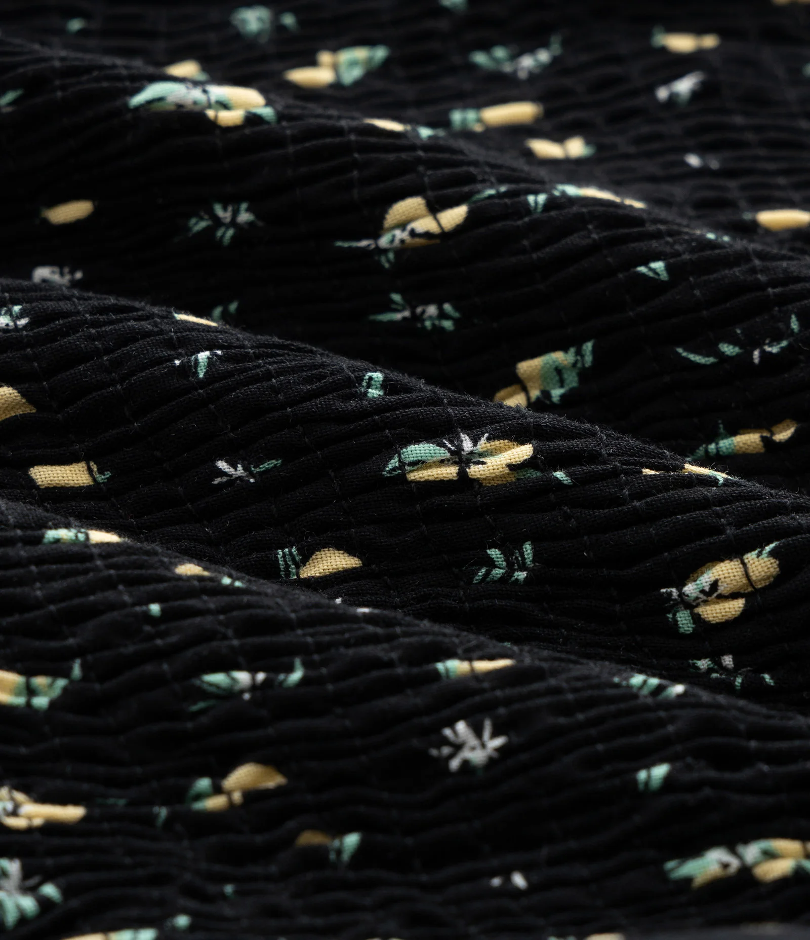 Vestido Curto em Viscose com Estampa de Limões Curve & Plus Size Preto 3