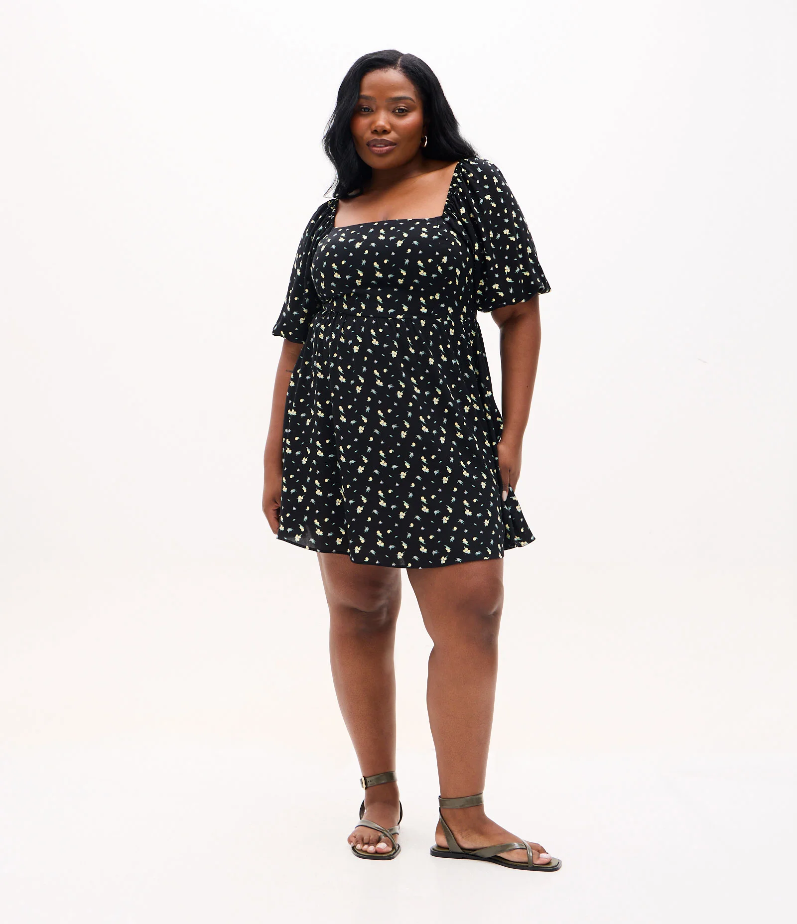 Vestido Curto em Viscose com Estampa de Limões Curve & Plus Size Preto 2