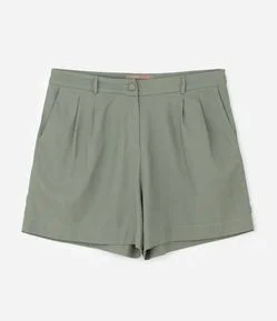 Bermuda Curta em Viscolinho com Pregas Curve & Plus Size