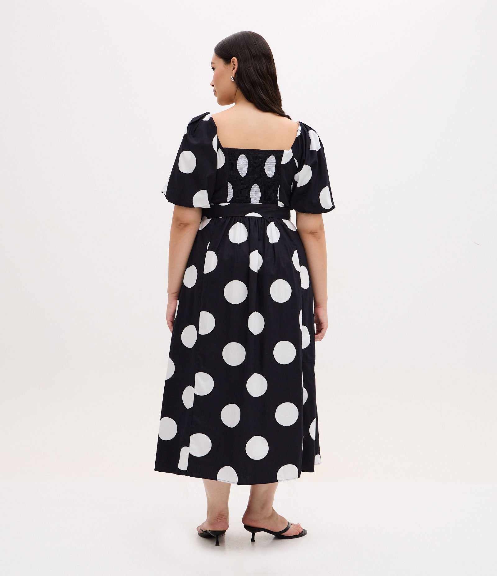 Vestido Midi Com Estampa Poá e Cinto com FIvela Curve & Plus Size Preto/Branco 4
