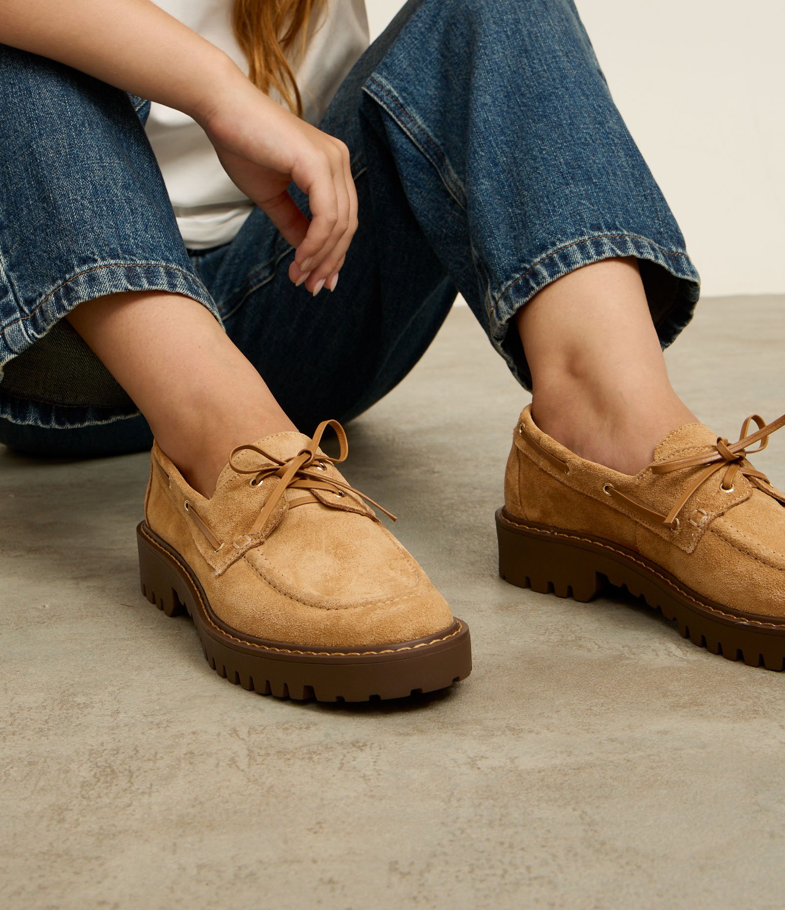 Mocassim em Couro Camurça com Solado Tratorado Marrom 7