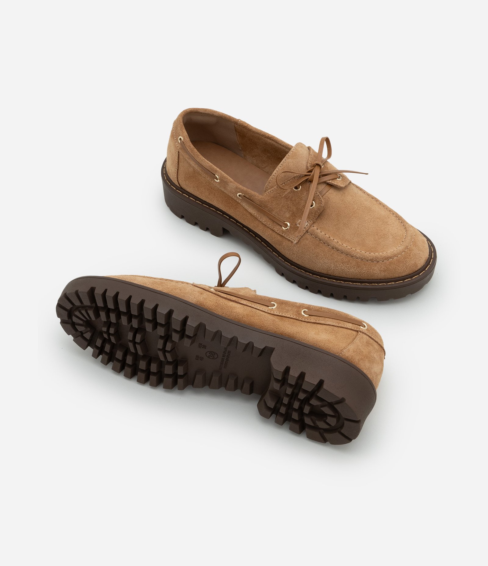 Mocassim em Couro Camurça com Solado Tratorado Marrom 3