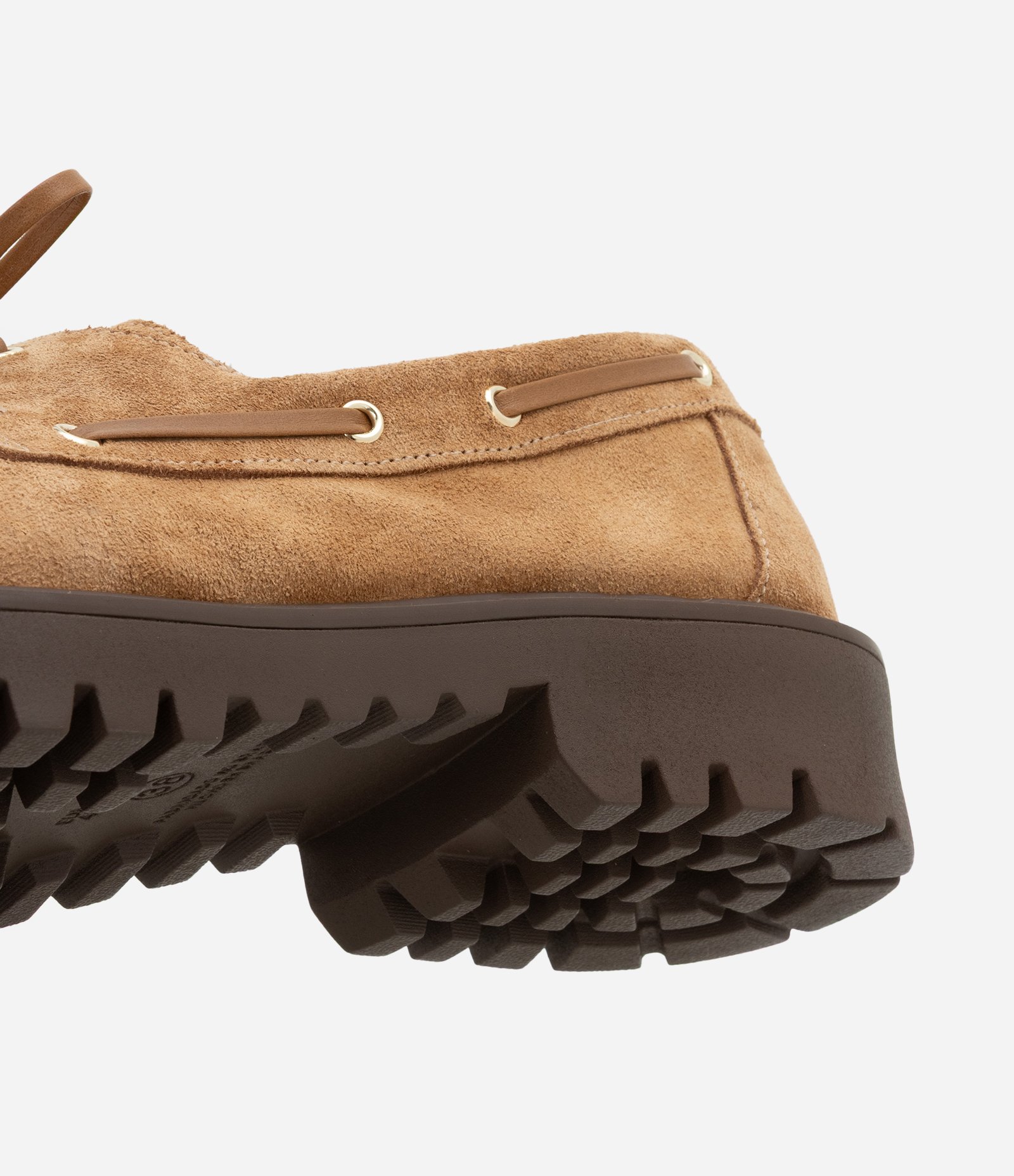 Mocassim em Couro Camurça com Solado Tratorado Marrom 4