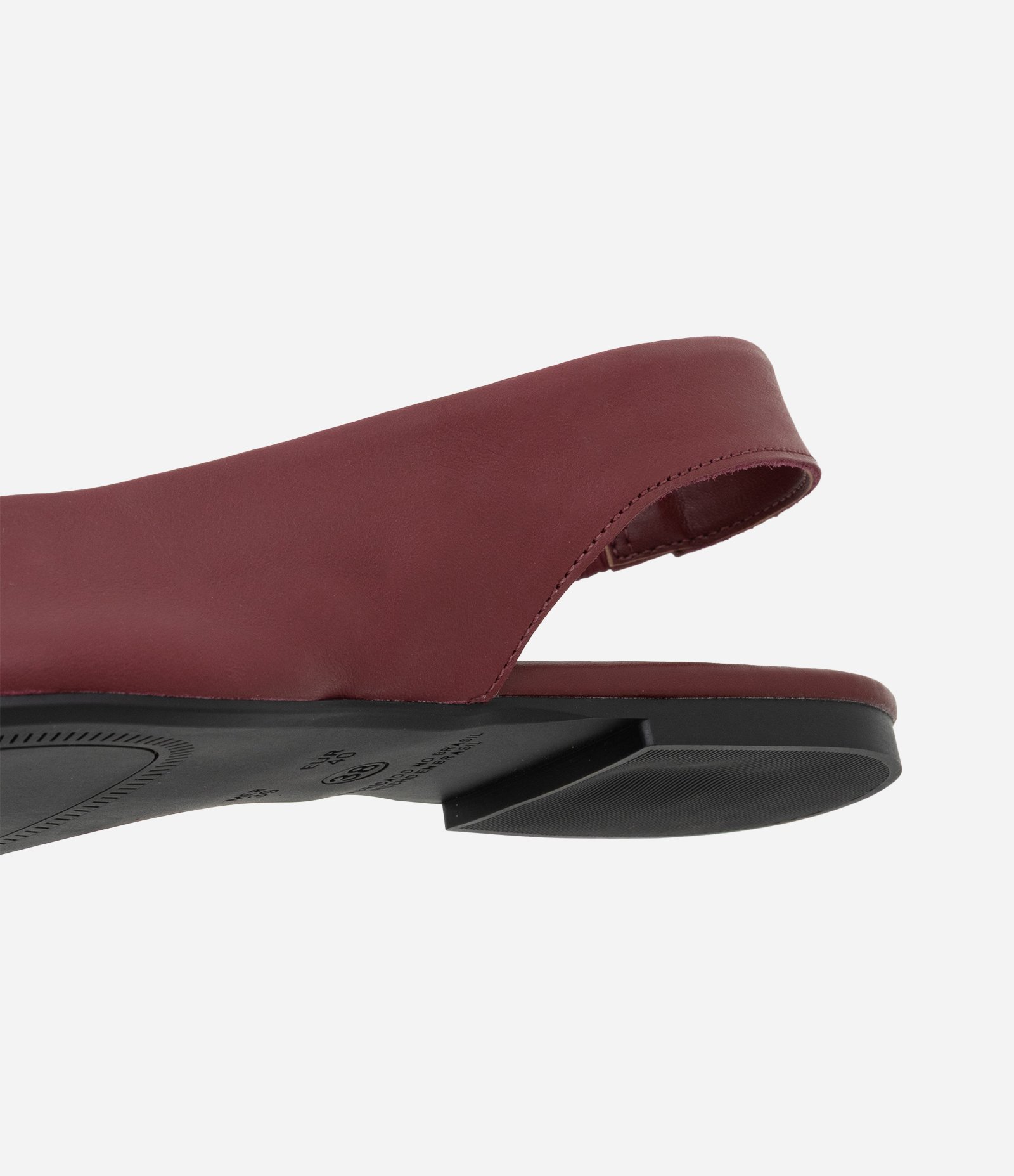 Sapatilha Slingback de Bico Fino em Couro Vinho 4