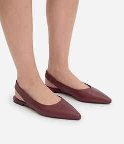Sapatilha Slingback de Bico Fino em Couro