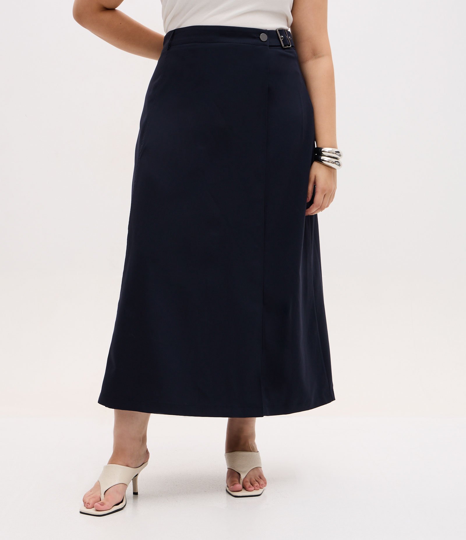 Saia Midi Alfaiatada com Fivela Lateral Curve & Plus Size Azul 2