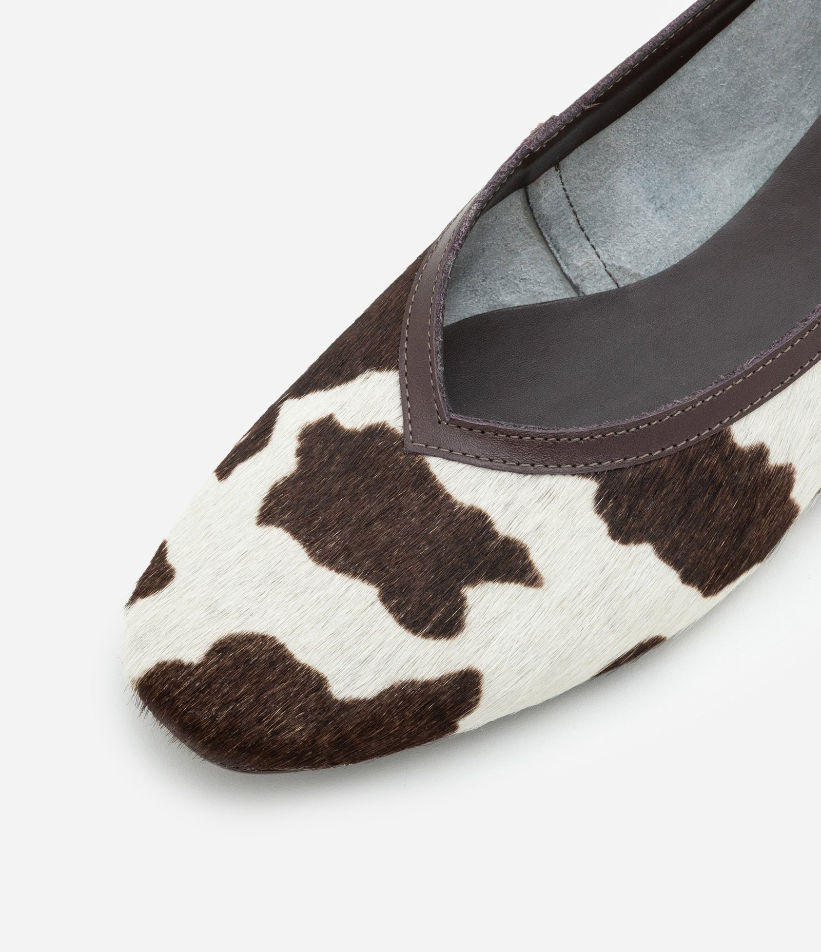 Sapatilha em Couro com Estampa Animal Print Vaca 5