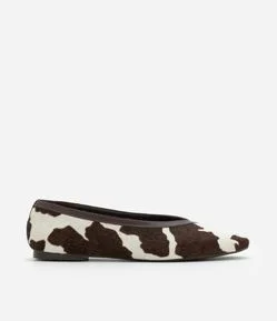Sapatilha em Couro com Estampa Animal Print