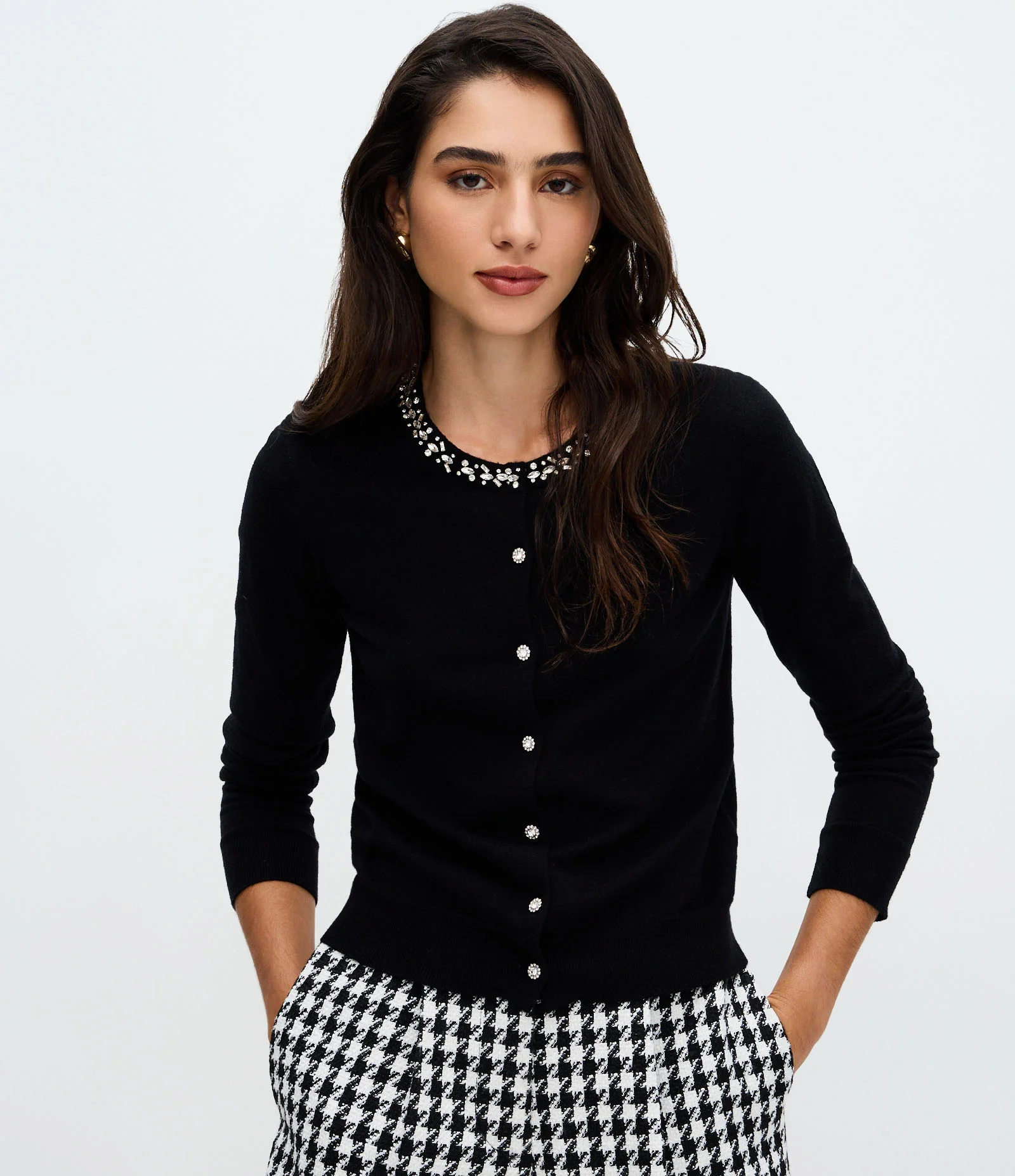 Cardigan Curto em Tricô com Aplicação no Decote Preto 1
