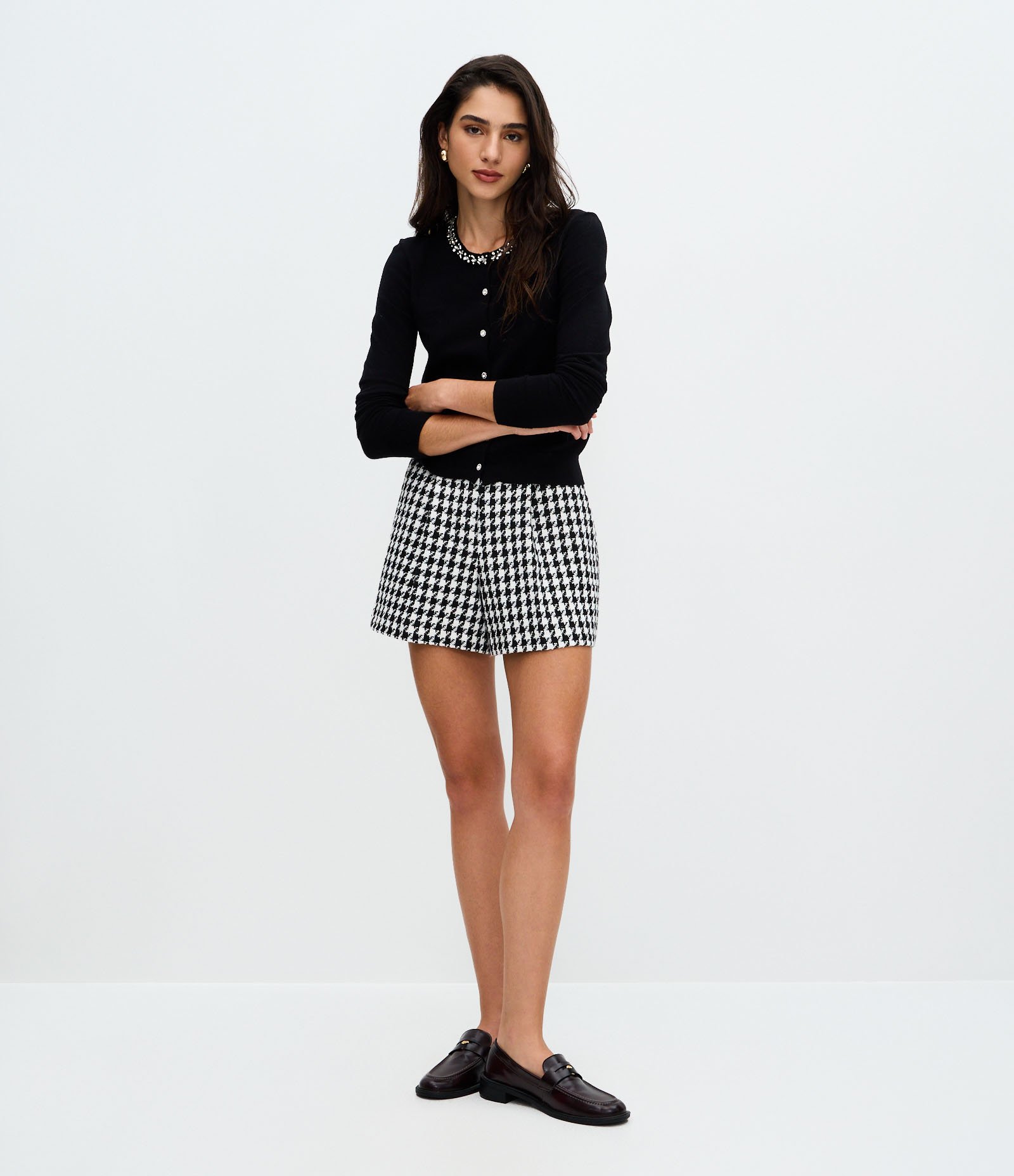 Cardigan Curto em Tricô com Aplicação no Decote Preto 2
