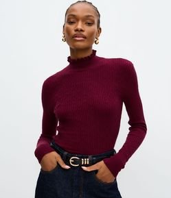 Blusa Regular em Tricô Texturizado com Golinha Frufru