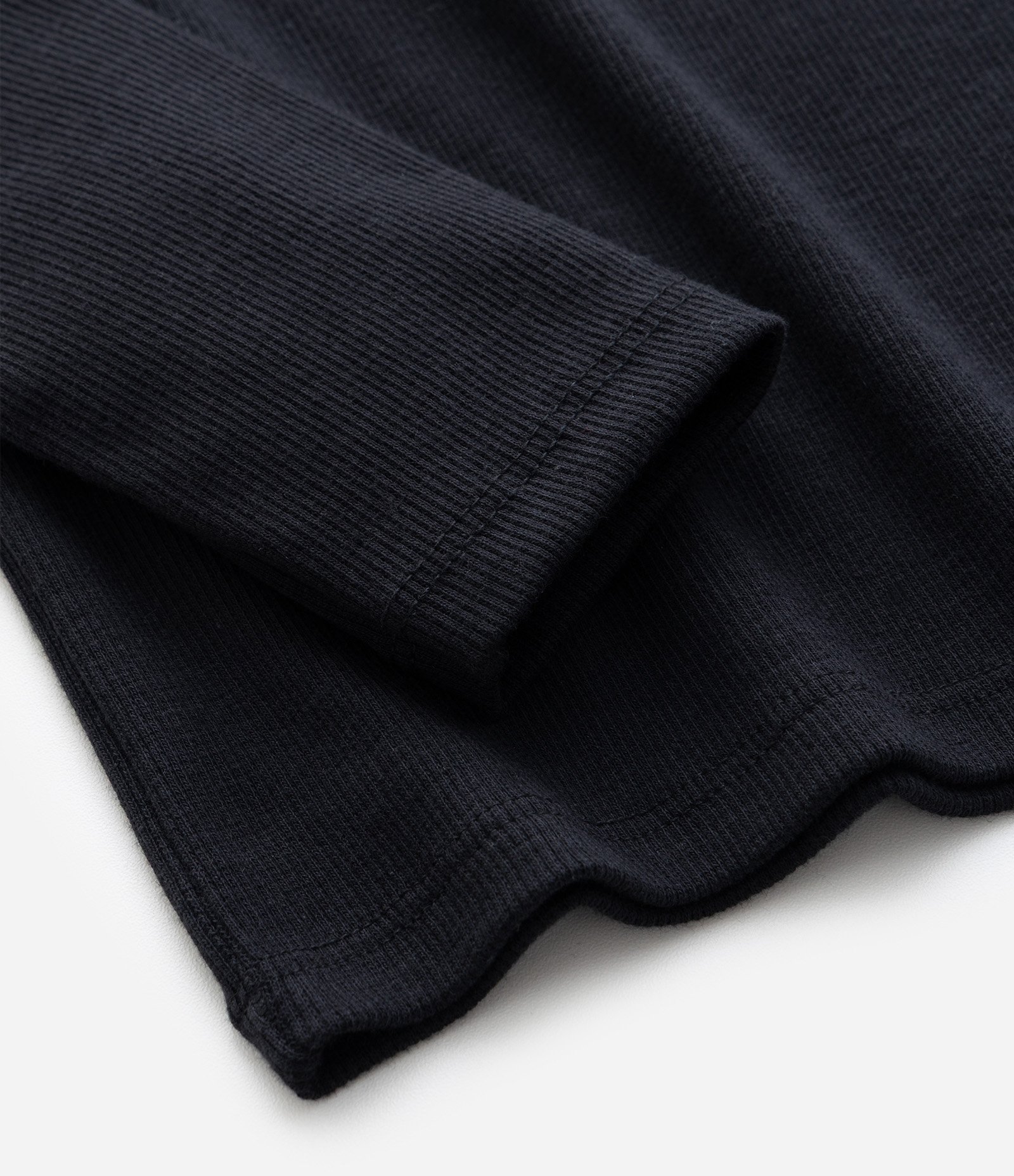 Camiseta Infantil Slim em Ribana com Estampa Kuromi – Tam 7 a 16 Anos Preto 4