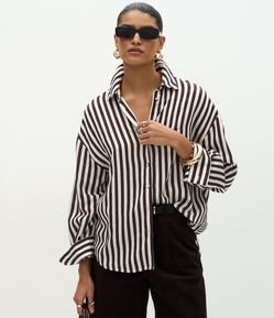 Camisa em Viscose com Listras Fio Tinto