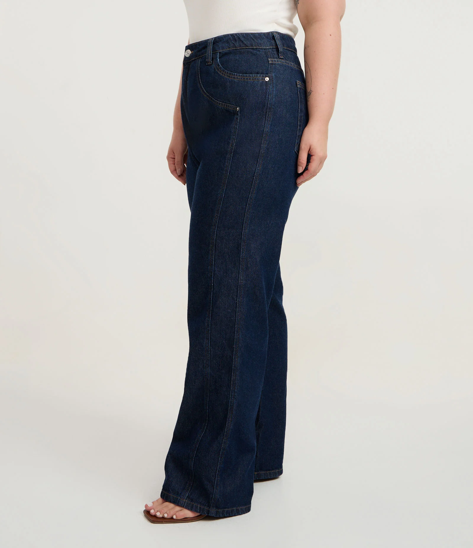 Calça Jeans Reta com Recorte Frontal Curve & Plus Size  Azul 3