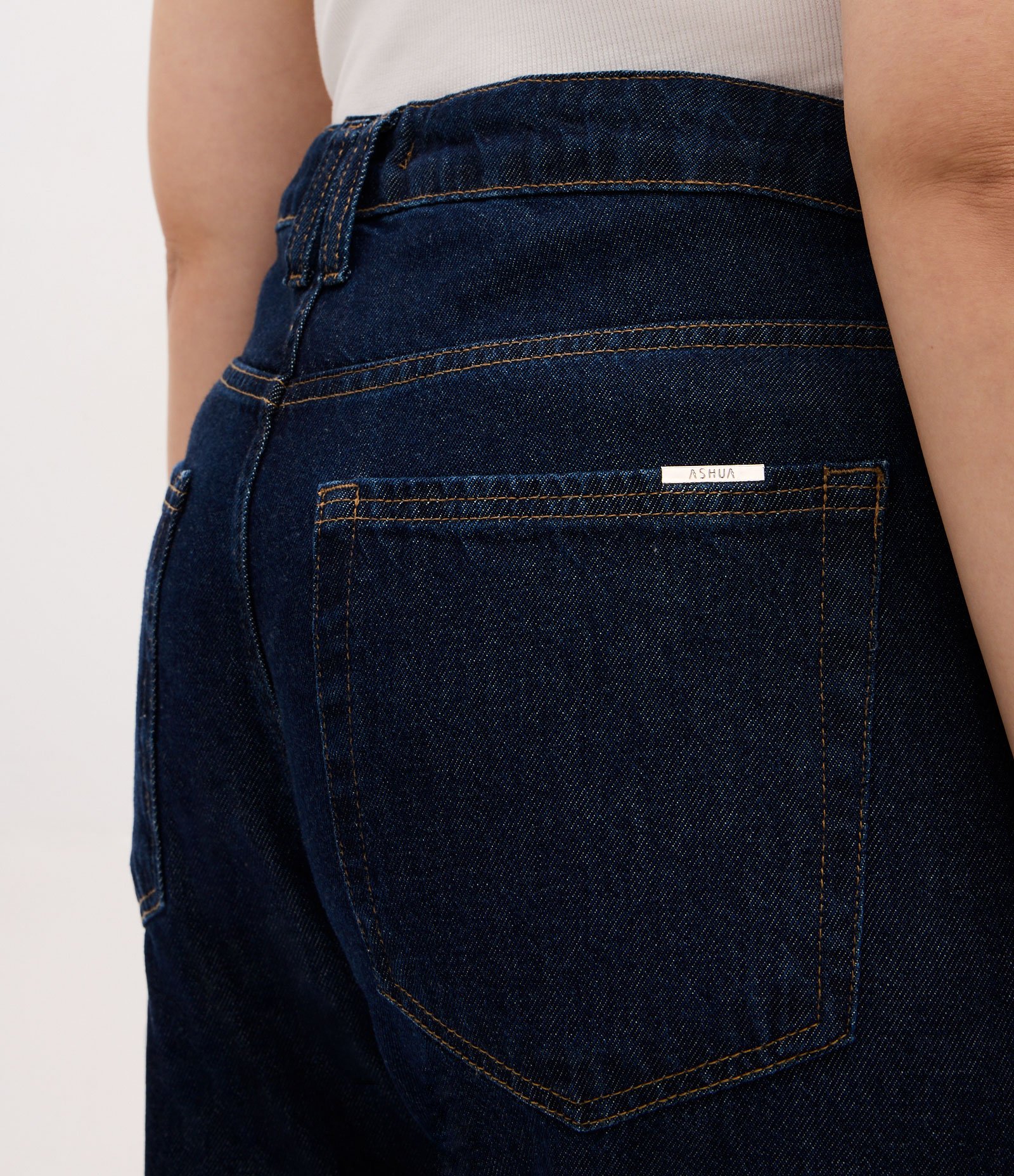 Calça Jeans Reta com Recorte Frontal Curve & Plus Size  Azul 6