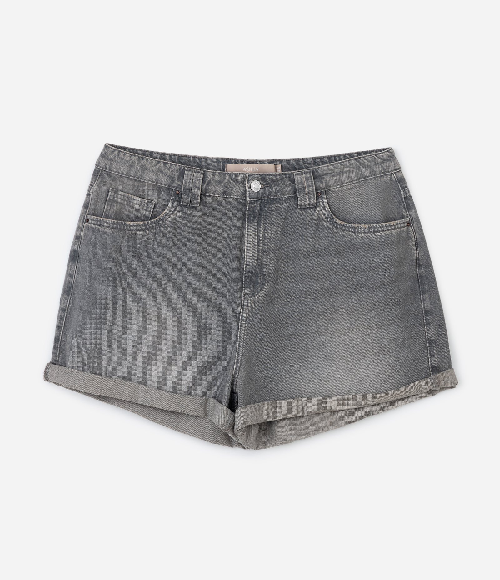 Short Mom Jeans com Barra Dobrada Curve & Plus Size Cinza 6