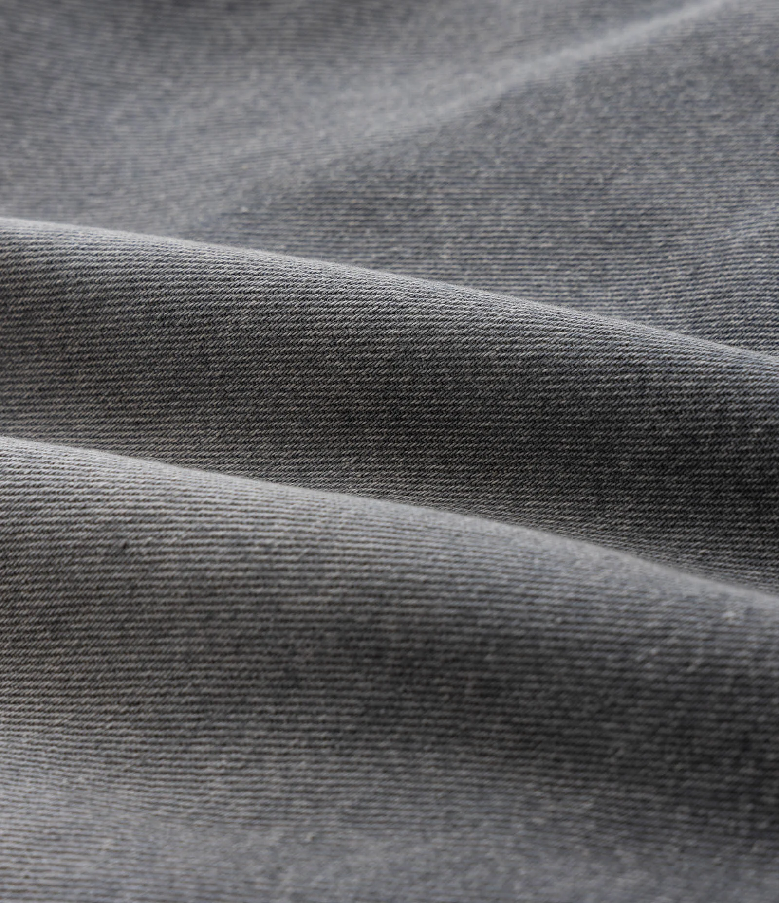 Short Mom Jeans com Barra Dobrada Curve & Plus Size Cinza 8