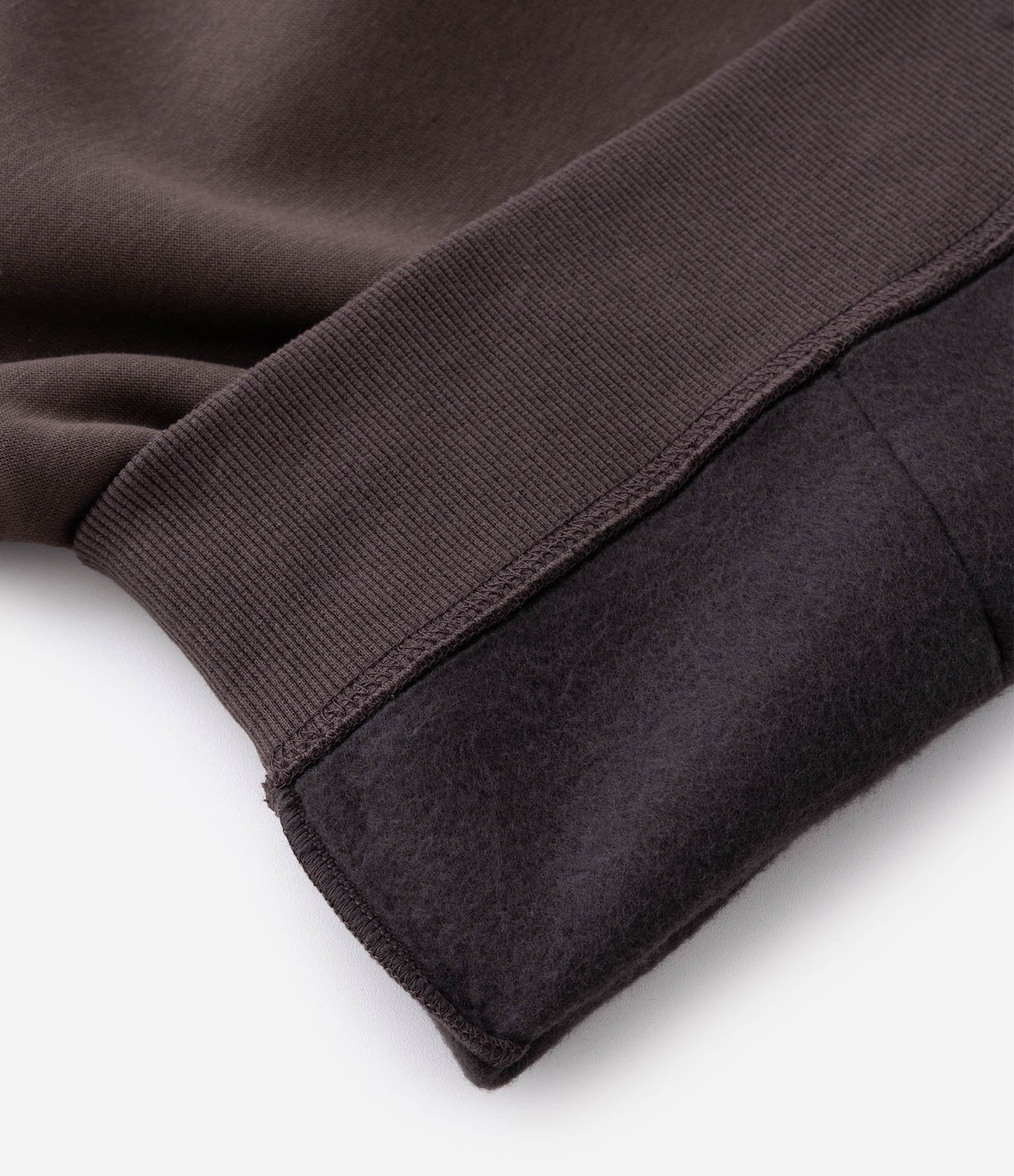 Moletom com Capuz e Estampa Garfield Skatista Grafite Marrom 9