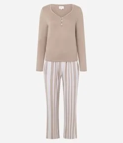 Pijama Longo em Peach Touch com Estampa de Listras