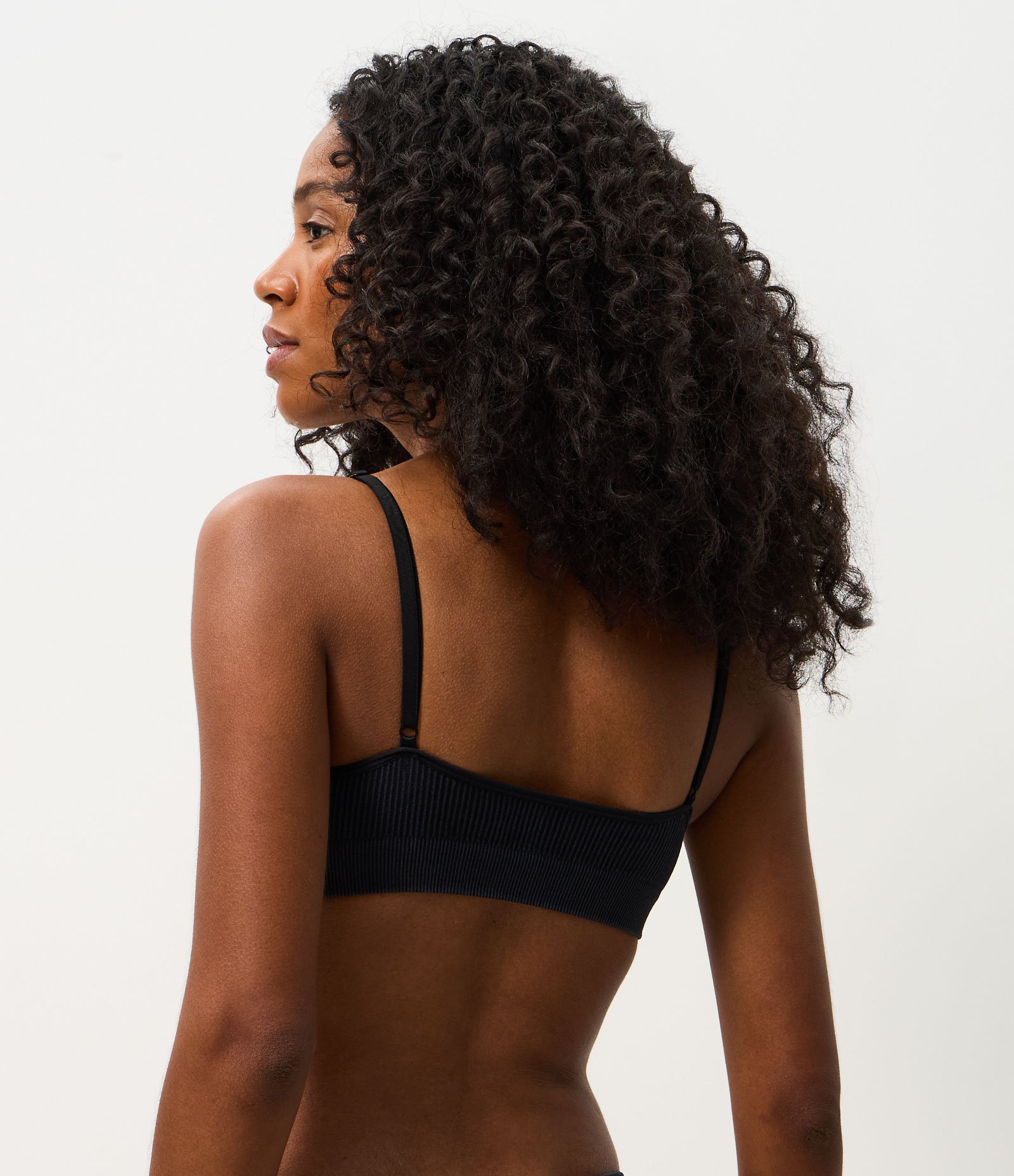 Sutiã Top Seamless Texturizado com Bojo Removível Preto 4