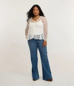 Calça Flare em Jeans com Elastano Curve & Plus Size