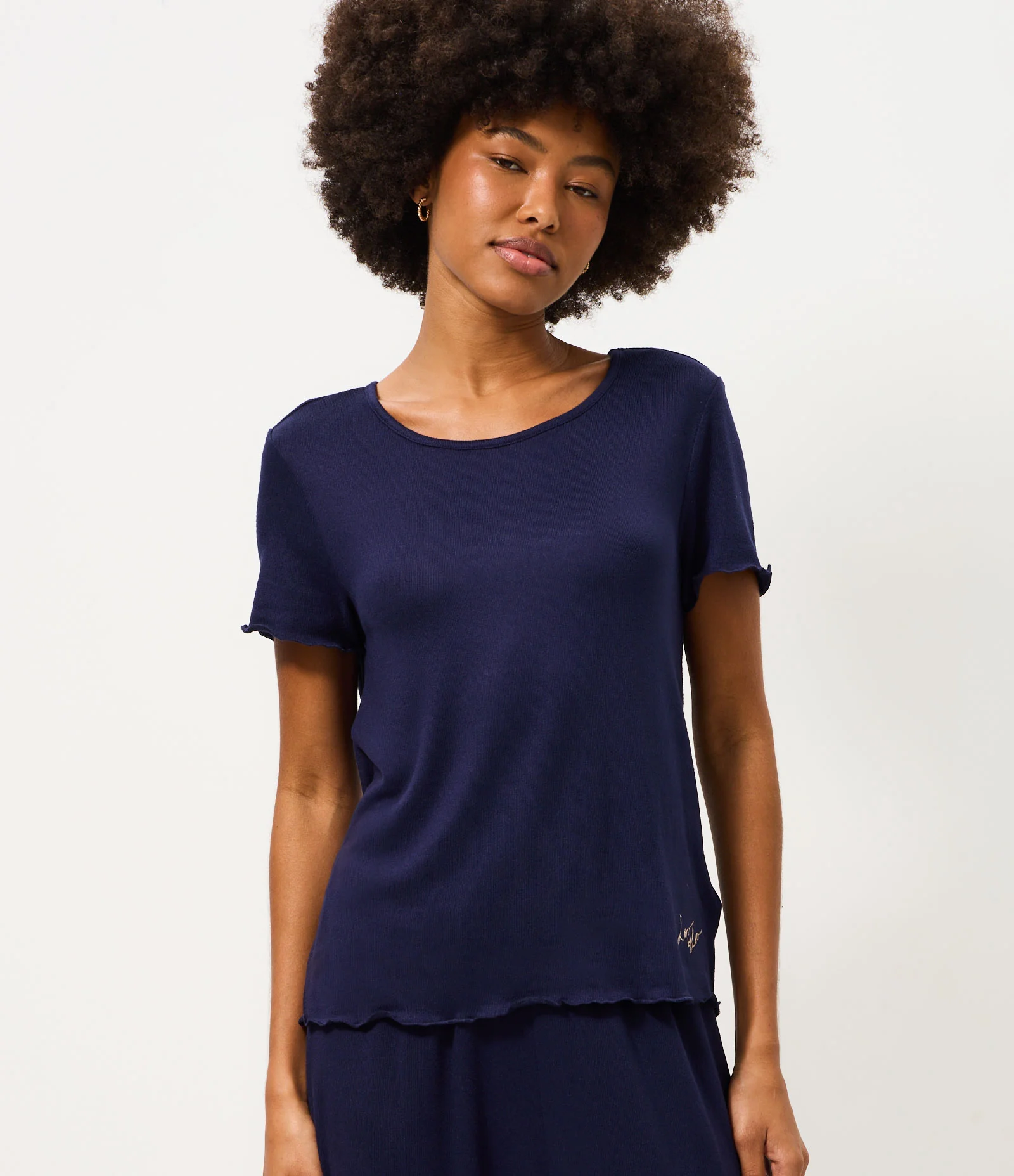 Pijama Longo em Tricô Leve com Bordado Azul 2