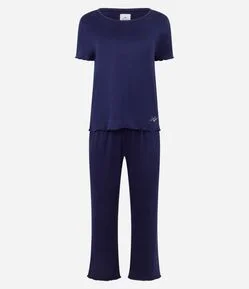 Pijama Longo em Tricô Leve com Bordado
