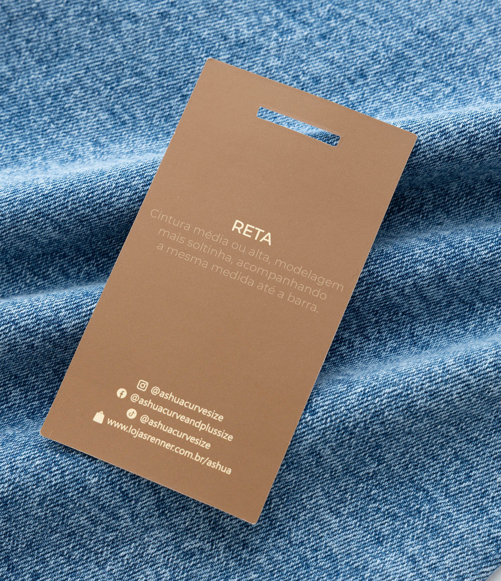 Calça Reta em Jeans com Elastano Curve & Plus Size Azul 7