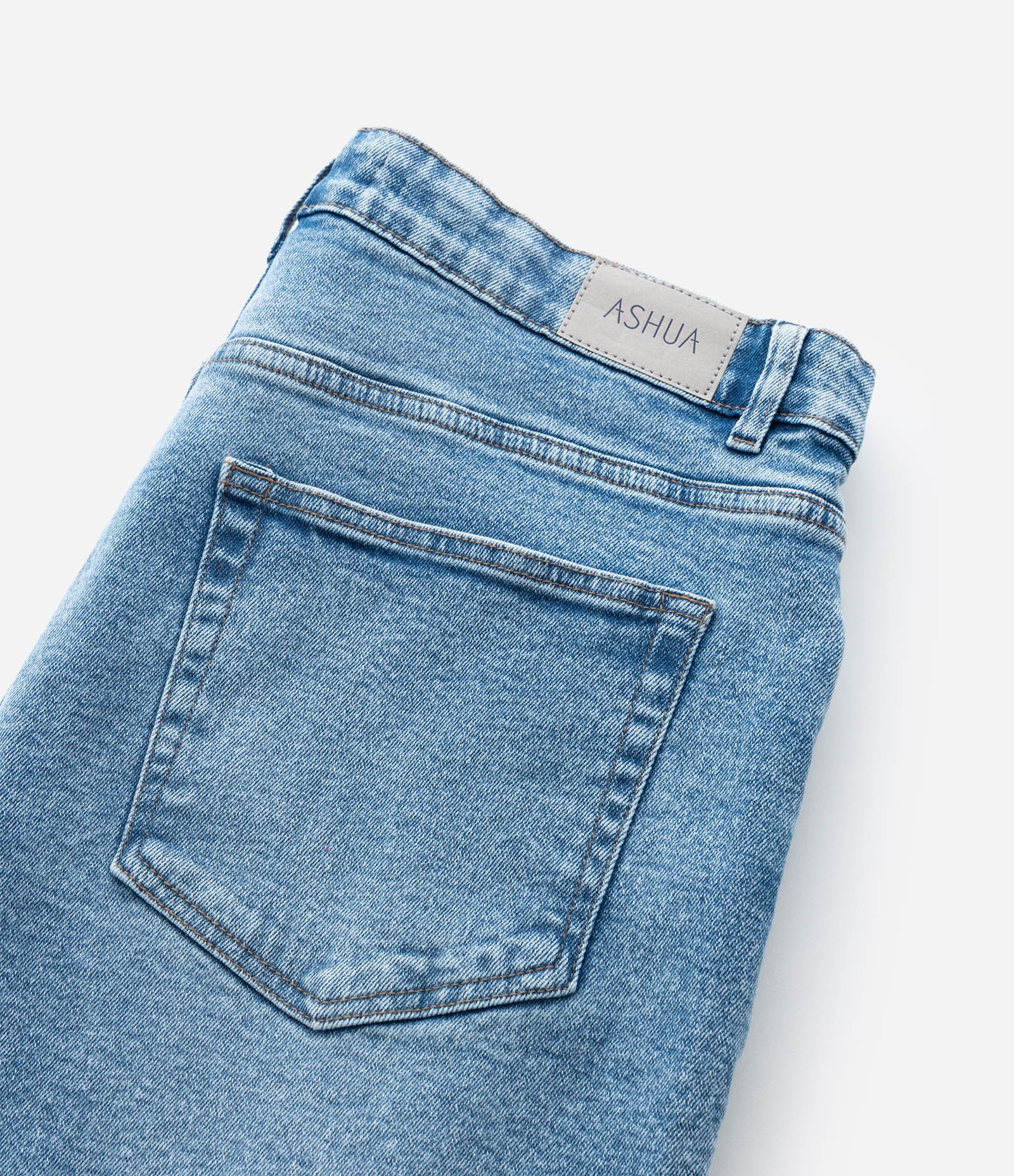 Calça Reta em Jeans com Elastano Curve & Plus Size Azul 10