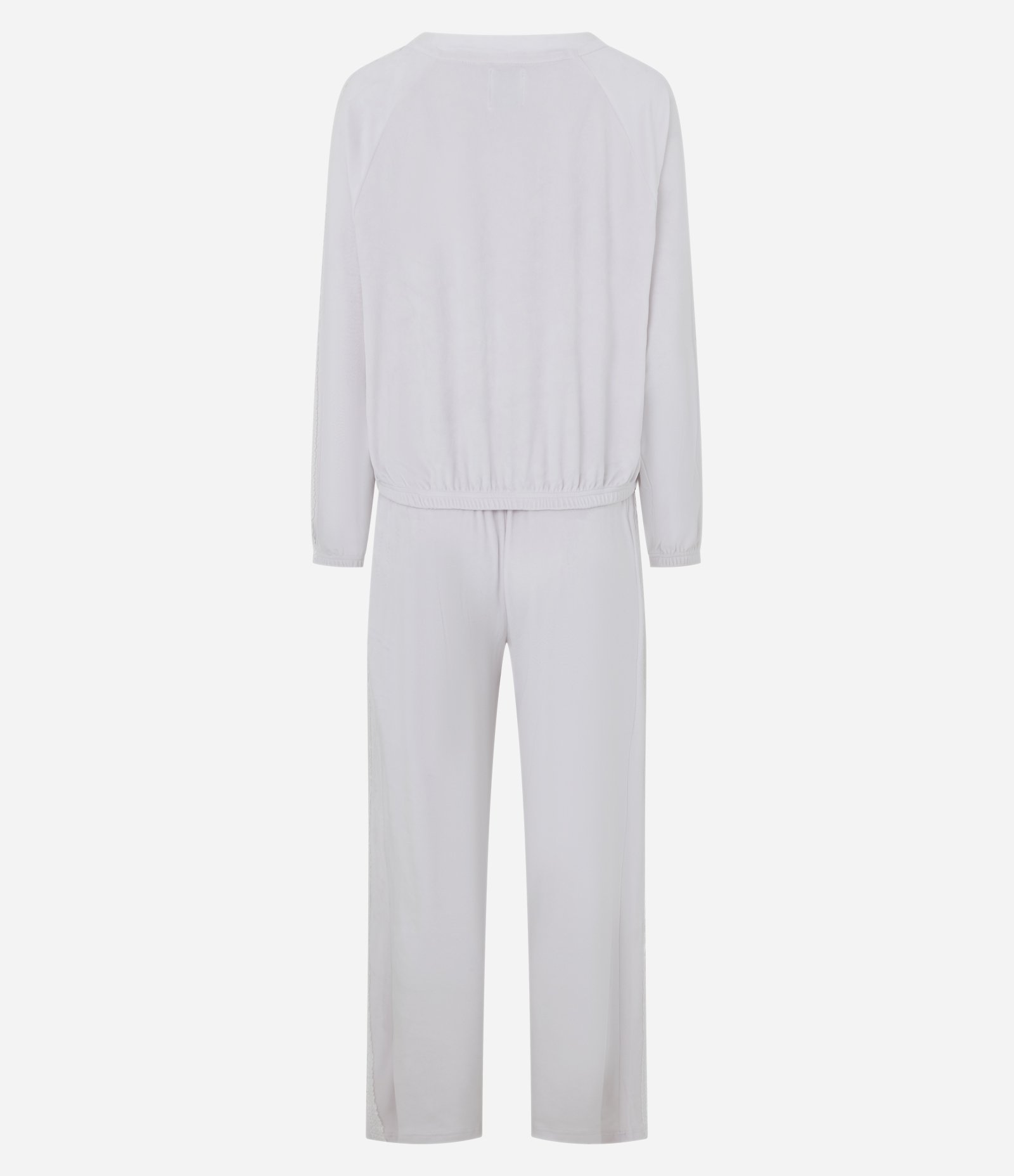 Pijama Longo em Plush com Detalhe de Renda Branco 8