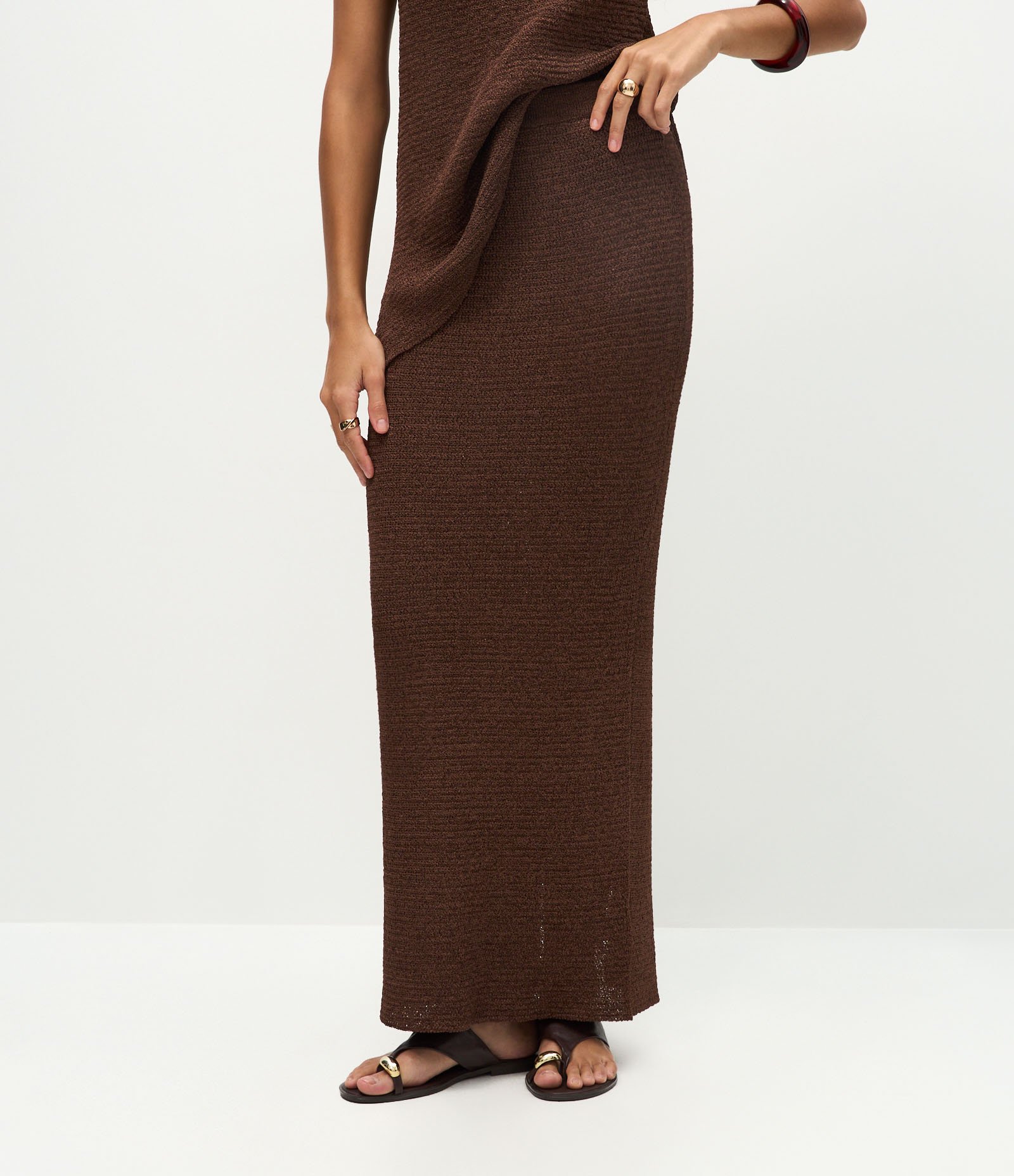 Saia Midi em Tricô com Fenda Traseira Marrom 4
