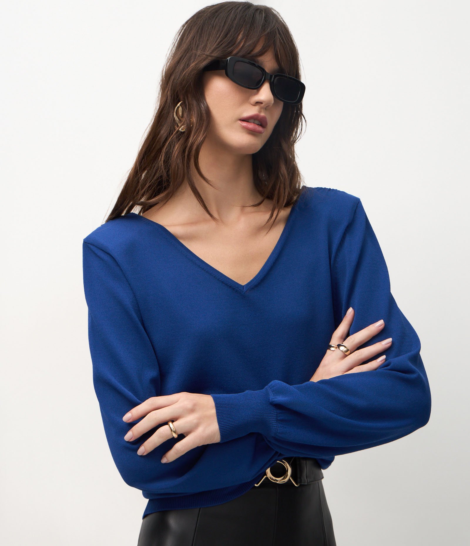 Blusa Manga Longa em Tricô com Decote V e Ombreira Azul 2